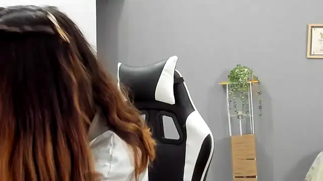 Živý XXX chat __Emma__11__Lecat_