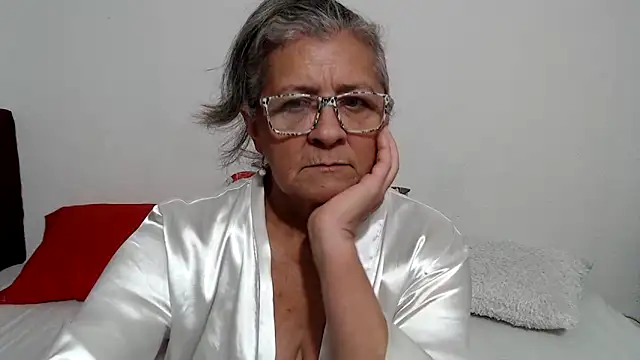 candy_mature_ Chat XXX in diretta