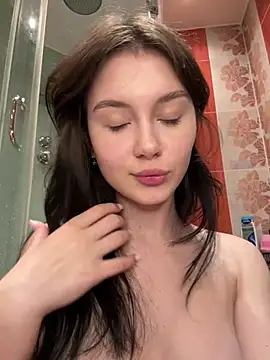 EvaHearts' Webcam Show