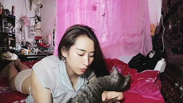 hebe-02 – Naživo XXX chat