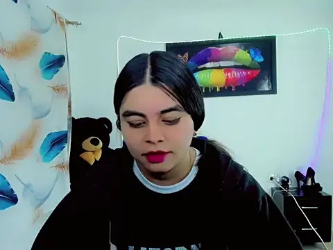 Show de Maddi_ivanova2026 na webcam