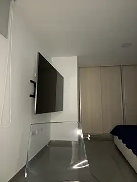 Curlyierr's Live XXX Chat