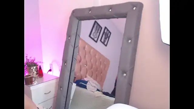 Shedevilboobs69 – webcam-show