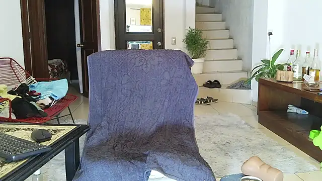 Manbigcocklatin's Live XXX Chat