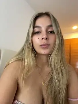 oriana_zoeee webcam show