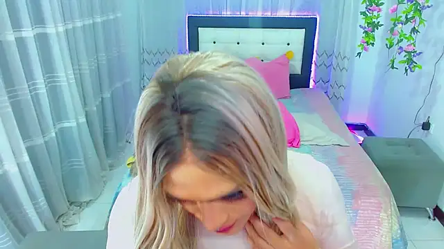 TaylorMon Chat XXX in diretta