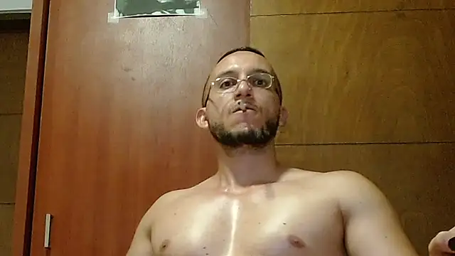 MarcusMilarc Chat XXX live
