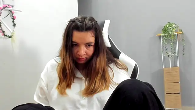 Živý XXX chat __Emma__11__Lecat_