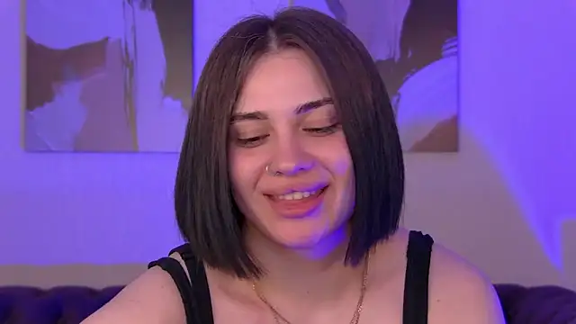 دردشة AdrianaToress الجنسية المباشرة