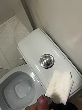 Lc23456: διαδικτυακό σόου στην κάμερα