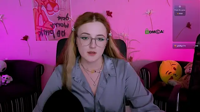 luna_berryy élő XXX-chatje