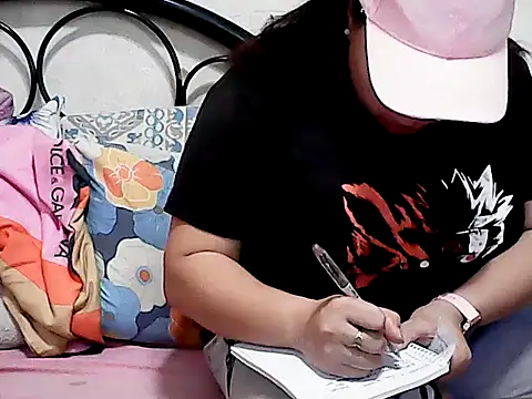 HornyPussie69 Chat XXX live