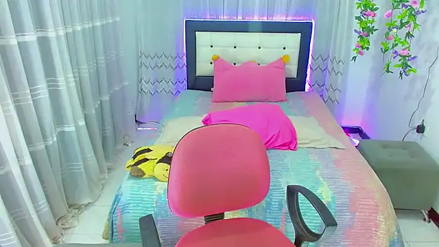TaylorMon's Webcam Show
