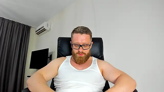 Findom_guy live XXX chat