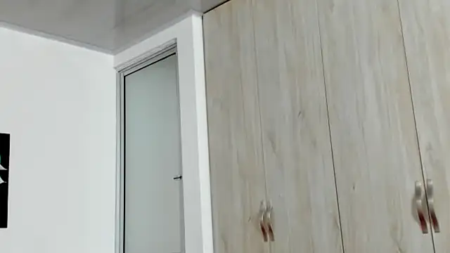 XXX chat uživo modela pinky_f00x