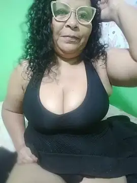 Amarantha25 live XXX chat