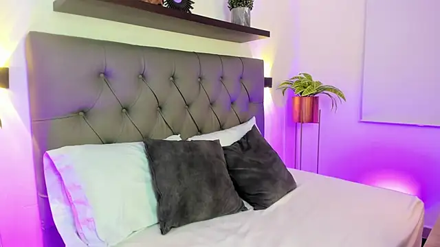 sofi_alix élő chatszobája