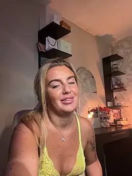 CharlottemilfUKx Webcam Show