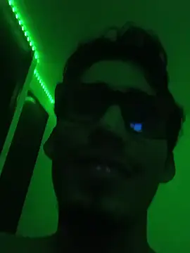 Show modela SrIncognito666 na web-kameri