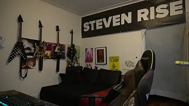 StevenRiseNYC Show in webcam