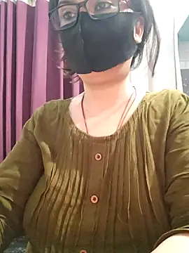 Aishwaryaa_69's Live XXX Chat