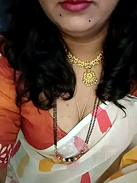 Urmila_kannada_telugu Adlı Modelin Canlı XXX Sohbeti
