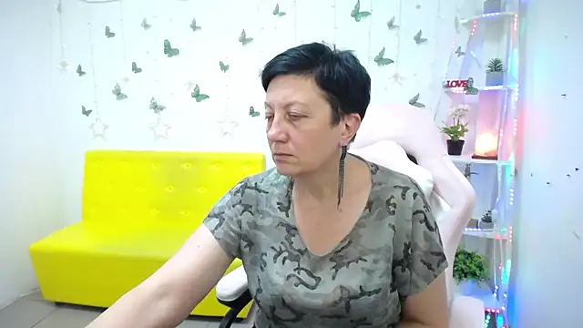 EmilyL0ve – Live XXX-chat