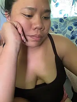 _UrSingleMamiBella_'s Webcam Show