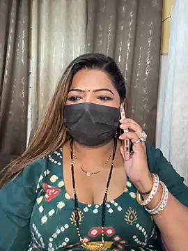 Geet-Punjaban Chat XXX in diretta