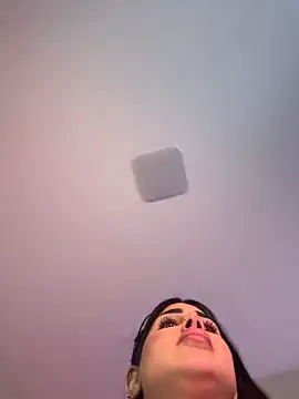 Niinarosee's Live XXX Chat