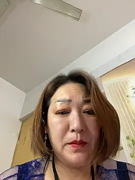 Ruyier Adlı Modelin Canlı XXX Sohbeti
