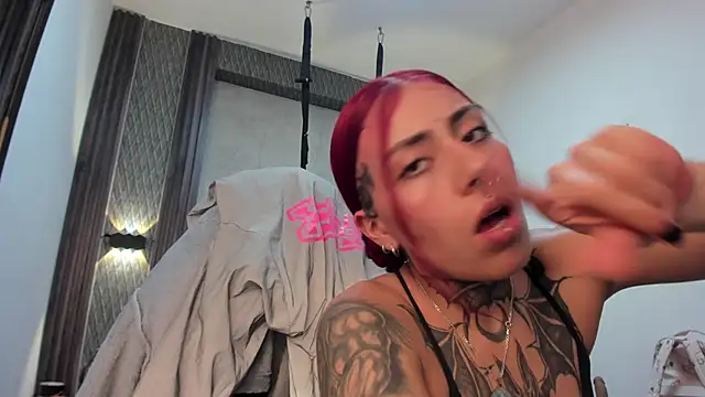 selene_red_'s Live XXX Chat