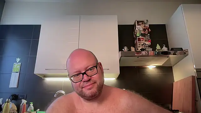 theitalianbear's Webcam Show
