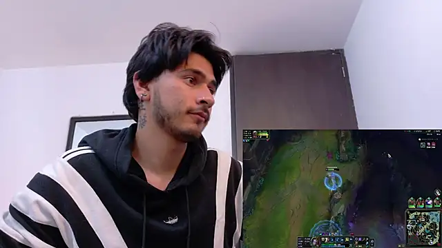 Elian_savoy Chat XXX in diretta