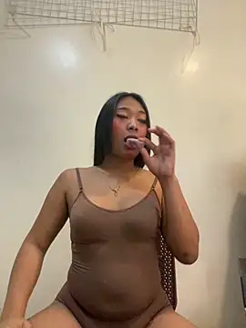 hugecock_tamira Pertunjukan Webcam