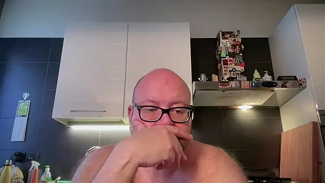 theitalianbear Show Webcam