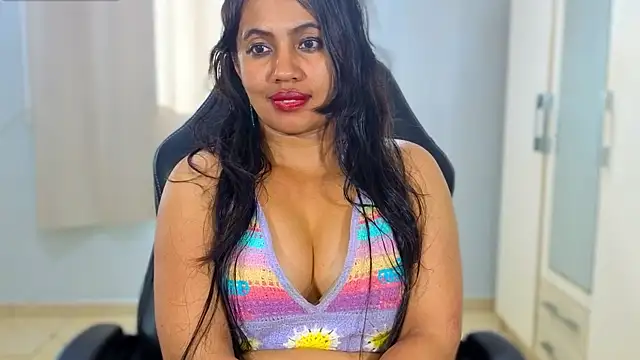 FannyXhot Chat XXX in diretta