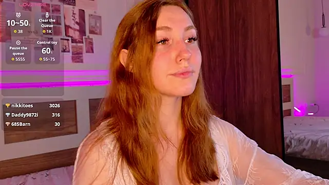 LunaXBaddie Chat XXX in diretta