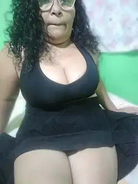 Amarantha25's Live XXX Chat
