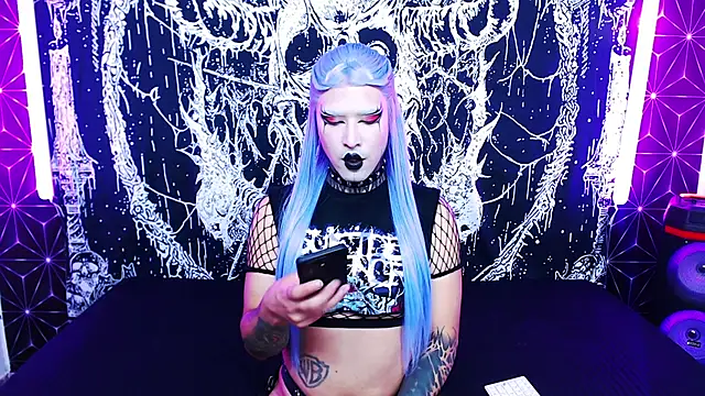 naomi_satan Adlı Modelin Web Kamerası Şovu