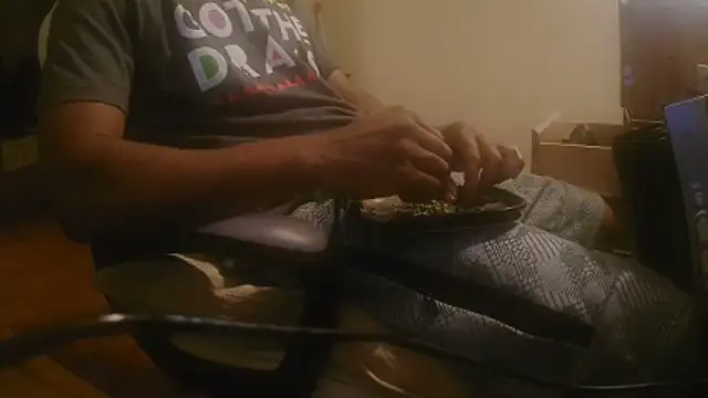 MrDaddyBbSnakeのライブXXXチャット