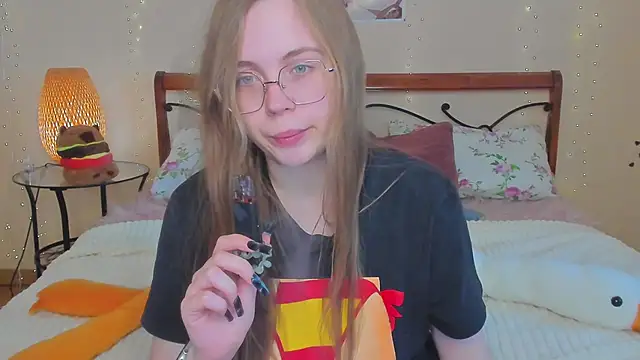 Chat +18 de miya_soft ao vivo