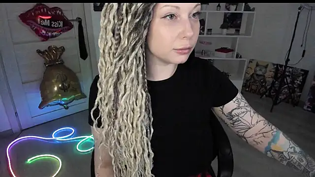 HoneySallyMoore élő XXX-chatje