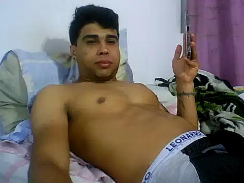 Show modela Jesus16c na web-kameri