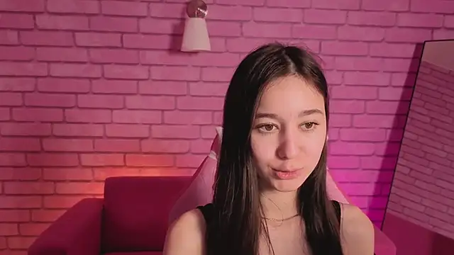 Nicole_Brownie Adlı Modelin Canlı XXX Sohbeti