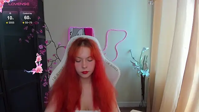 InfernoKitten 라이브 XXX 채팅