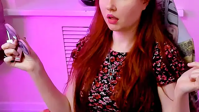 Chatroom XXX en direct de CarolGiggly