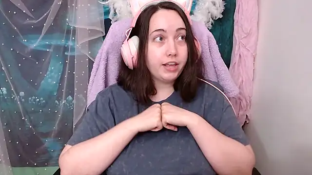 LavenderGreyTarot's Webcam Show
