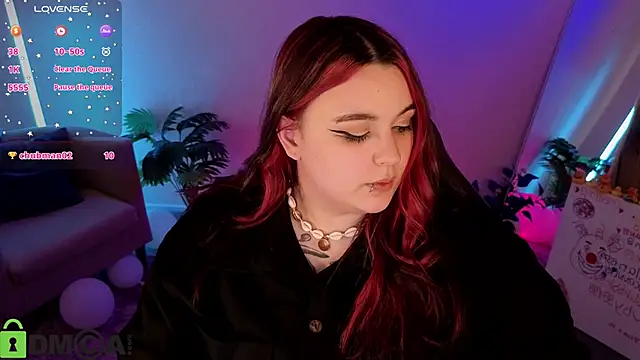 Mia_R0ss élő XXX-chatje