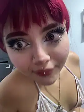 Chat XXX en directo de lya_nekko_